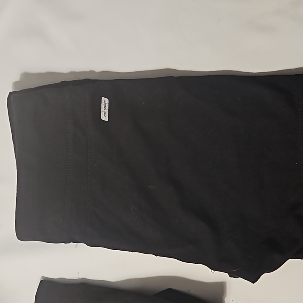 Womens size medium tops and bottoms, 13 pieces - Picture 9 of 10